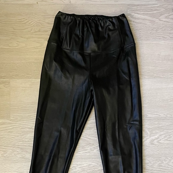 Wilfred Free Daria vegan leather leggings - Picture 5 of 7